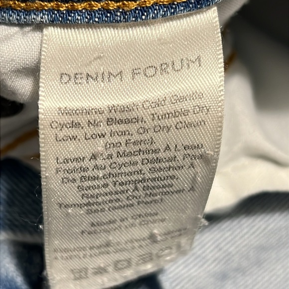 Denim Forum The Yoko high-rise slim.  Size 25 - Picture 11 of 12